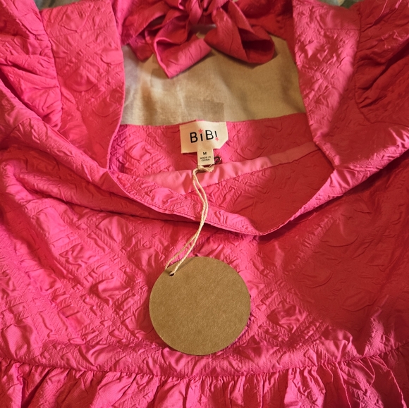 Fuschia dress size medium - Picture 3 of 3